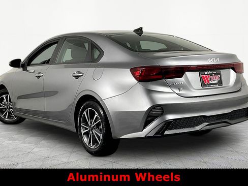 Used 2024 Kia Forte LXS FWD image 4