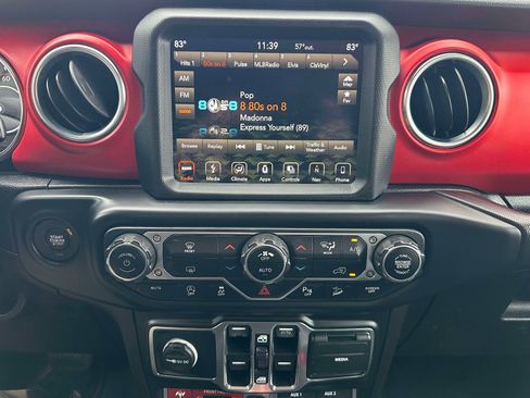 Used 2019 Jeep Wrangler Unlimited Rubicon AWD/4WD image 10