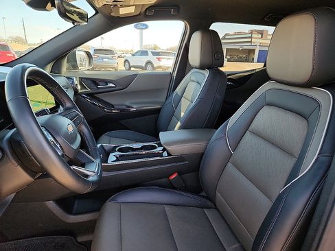 Used 2025 Chevrolet Equinox LT w/ Convenience Package II image 7