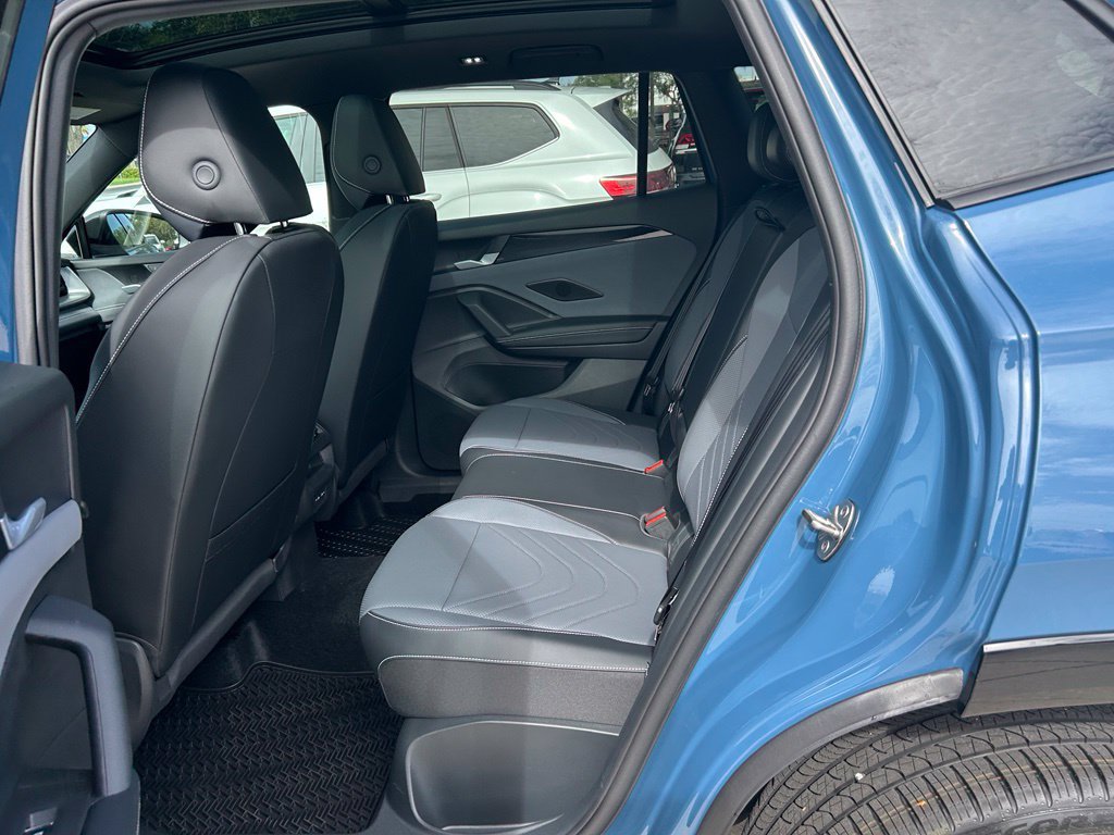 New 2026 Volkswagen Tiguan SE R-Line AWD/4WD image 41