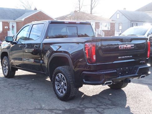 Used 2024 GMC Sierra 1500 AT4 image 2