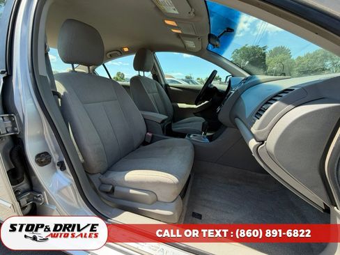 Used 2010 Nissan Altima 2.5 FWD image 14