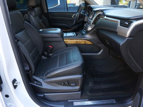 Used 2016 GMC Yukon XL Denali w/ Open Road Package image 28