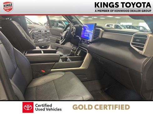 Used 2025 Toyota Tundra Limited AWD/4WD image 22