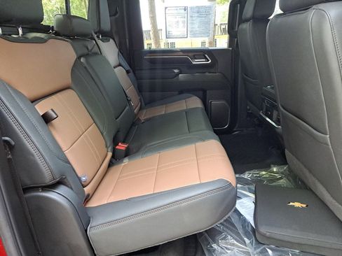 Used 2025 Chevrolet Silverado 2500 High Country w/ High Country Premium Package AWD/4WD image 14