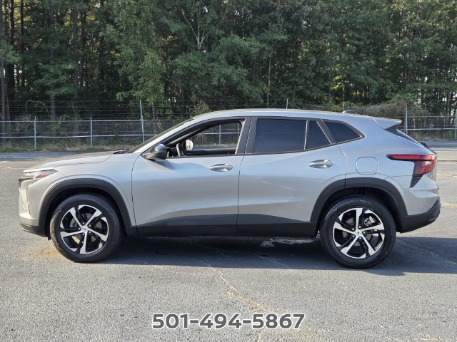 Used 2026 Chevrolet Trax RS w/ Driver Confidence Package FWD image 2