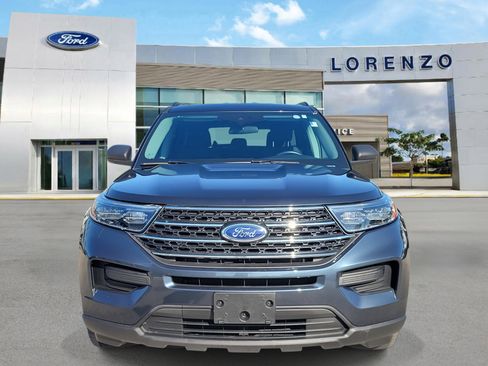 Used 2023 Ford Explorer XLT image 2
