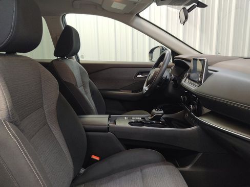 Used 2022 Nissan Rogue SV FWD image 21