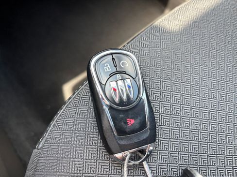 Used 2025 Buick Encore GX Preferred FWD image 23