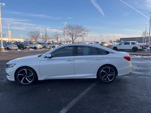 Used 2018 Honda Accord Sport image 3
