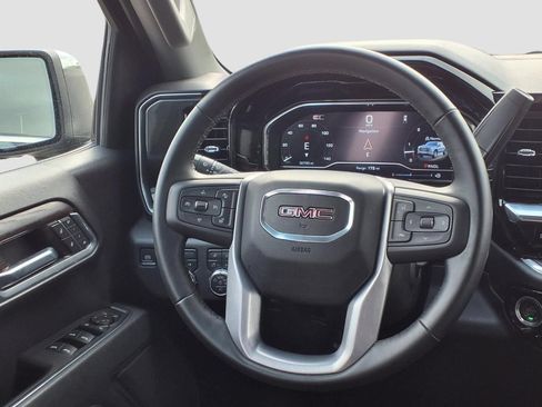 Used 2025 GMC Sierra 1500 SLT AWD/4WD image 15