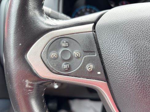 Used 2022 Chevrolet Colorado Z71 AWD/4WD image 18