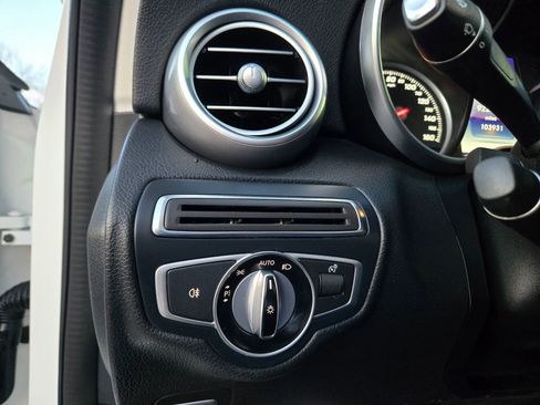 Used 2017 Mercedes-Benz C 300 4MATIC Sedan image 31