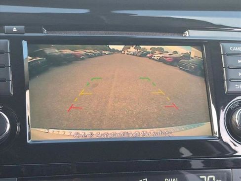 Used 2019 Nissan Rogue SV FWD image 12