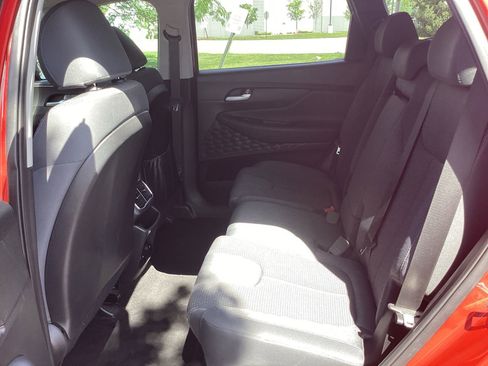 Used 2019 Hyundai Santa Fe SE AWD/4WD image 19