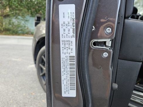 Used 2015 Dodge Journey SXT w/ Flexible Seating Group image 7