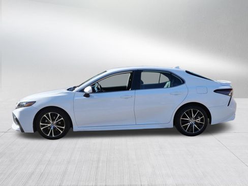 Certified 2023 Toyota Camry SE FWD image 5