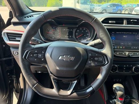 Used 2023 Chevrolet TrailBlazer RS w/ Convenience Package AWD/4WD image 16