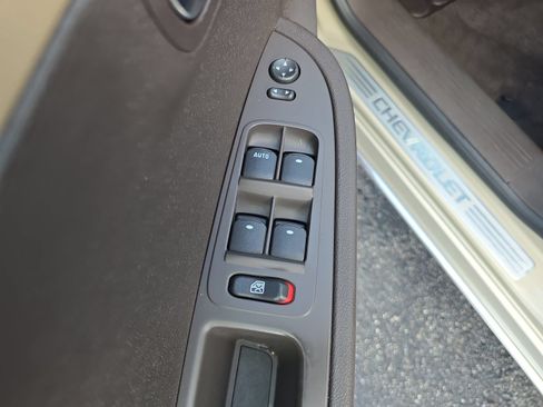 Used 2010 Chevrolet Malibu LT FWD image 13