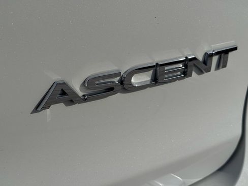 Used 2025 Subaru Ascent Premium w/ Premium Package image 10