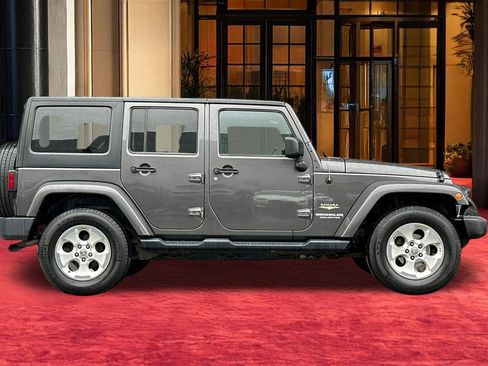 Used 2014 Jeep Wrangler Unlimited Sahara w/ Connectivity Group image 9