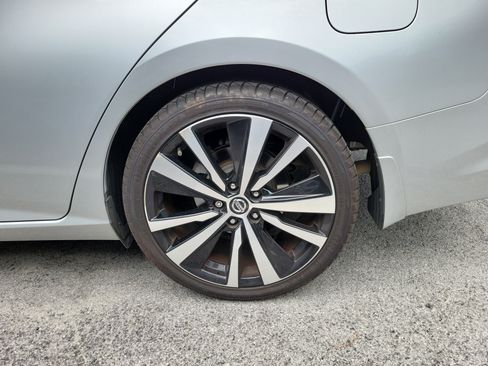 Used 2020 Nissan Altima 2.5 SR FWD image 8