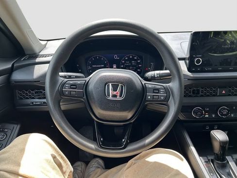 Used 2025 Honda Accord LX image 10