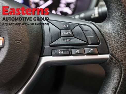 Used 2025 Nissan Altima 2.5 SV FWD image 16