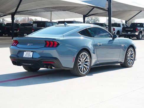 Used 2024 Ford Mustang GT Premium image 5