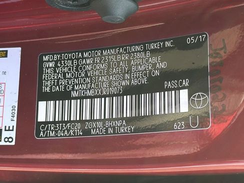 Used 2018 Toyota C-HR XLE image 28