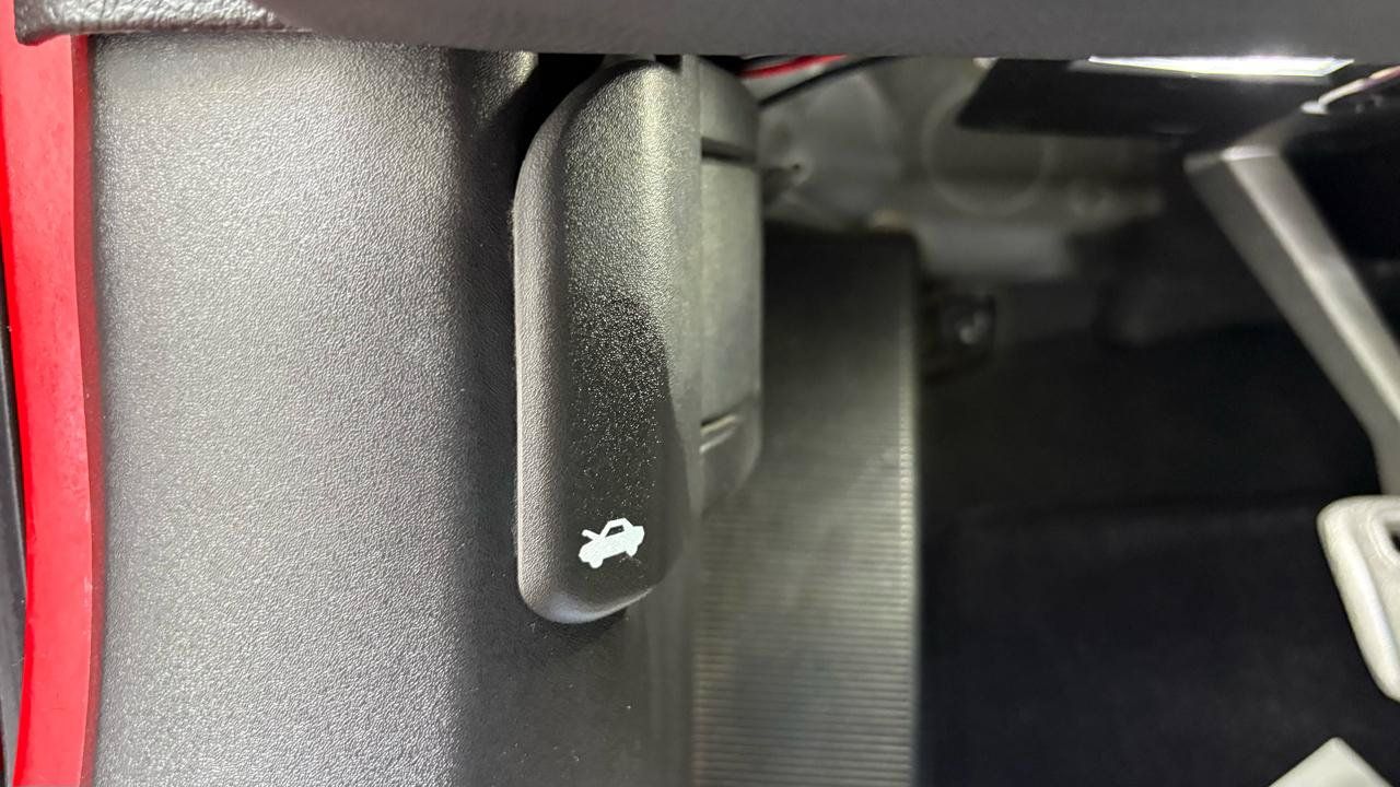 Used 2007 Chevrolet Corvette Coupe RWD image 22