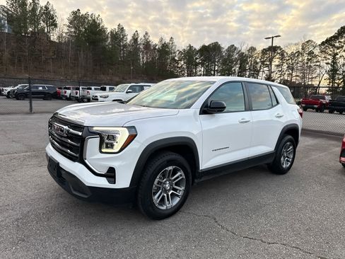 Used 2025 GMC Terrain Elevation image 4