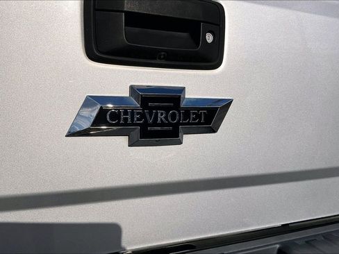 Used 2018 Chevrolet Silverado 1500 LT w/ All Star Edition image 8