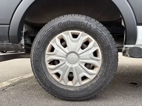 Used 2024 Ford Transit 250 Low Roof w/ Exterior Upgrade Package image 20