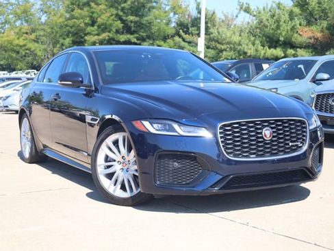 Used 2023 Jaguar XF R-Dynamic SE AWD/4WD image 2