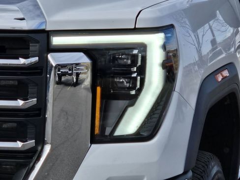 Used 2025 GMC Sierra 3500 SLT w/ SLT Convenience Package image 41