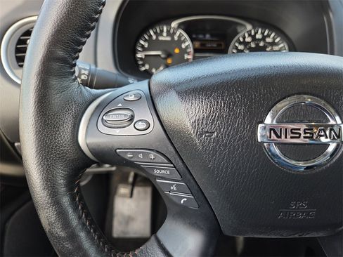 Used 2019 Nissan Pathfinder SL image 27
