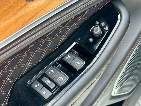 Used 2022 Jeep Grand Cherokee Summit image 18