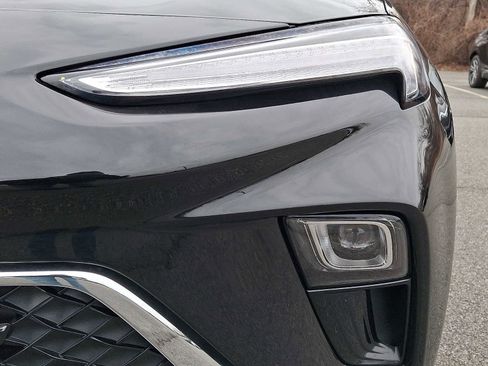 Used 2024 Buick Encore GX Sport Touring image 9