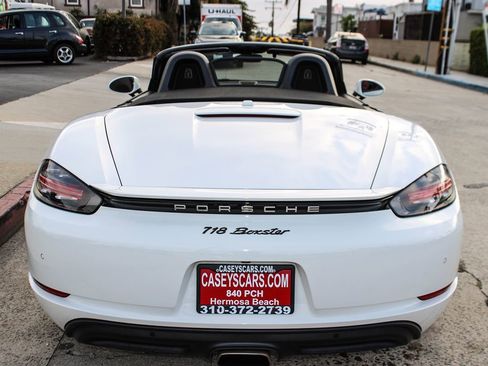 Used 2019 Porsche 718 Boxster RWD image 4