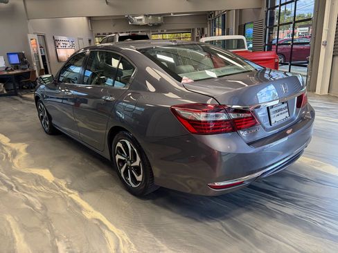 Used 2017 Honda Accord EX-L image 35