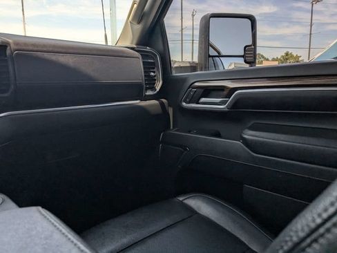 Used 2024 Chevrolet Silverado 3500 LT AWD/4WD image 14