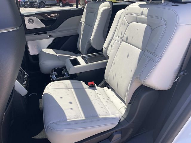 New 2026 Lincoln Aviator Reserve AWD/4WD image 17