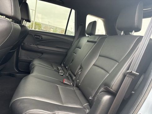 Used 2023 Honda Passport EX-L image 14