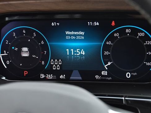 Used 2025 Volkswagen Atlas SE image 18