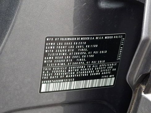 Used 2022 Volkswagen Tiguan SE R-Line image 28