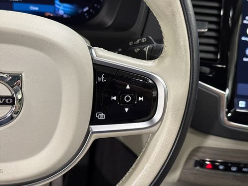 Certified 2025 Volvo XC90 B6 Plus AWD/4WD image 13