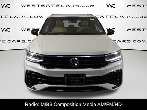 Used 2023 Volkswagen Tiguan SE R-Line AWD/4WD image 2