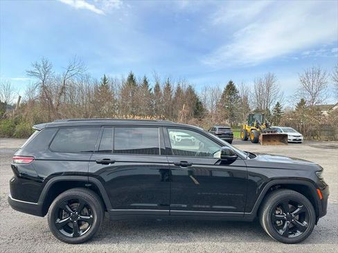 Certified 2023 Jeep Grand Cherokee L Laredo AWD/4WD image 13