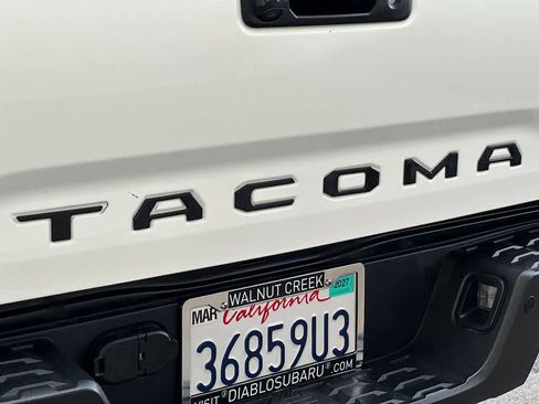 Used 2020 Toyota Tacoma TRD Sport w/ Technology Package image 7